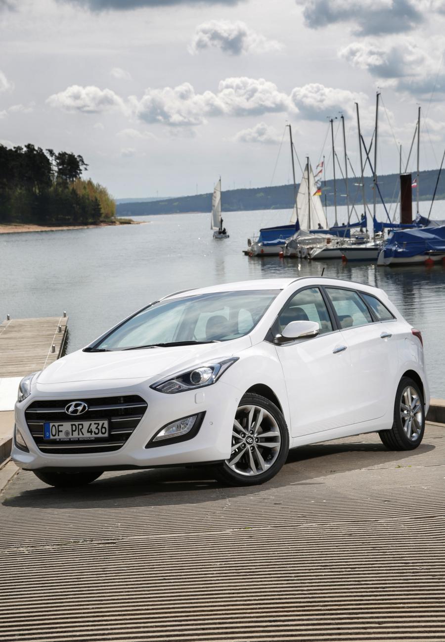  Hyundai i30 Wagon 2015 года  (фото 16 из 25)